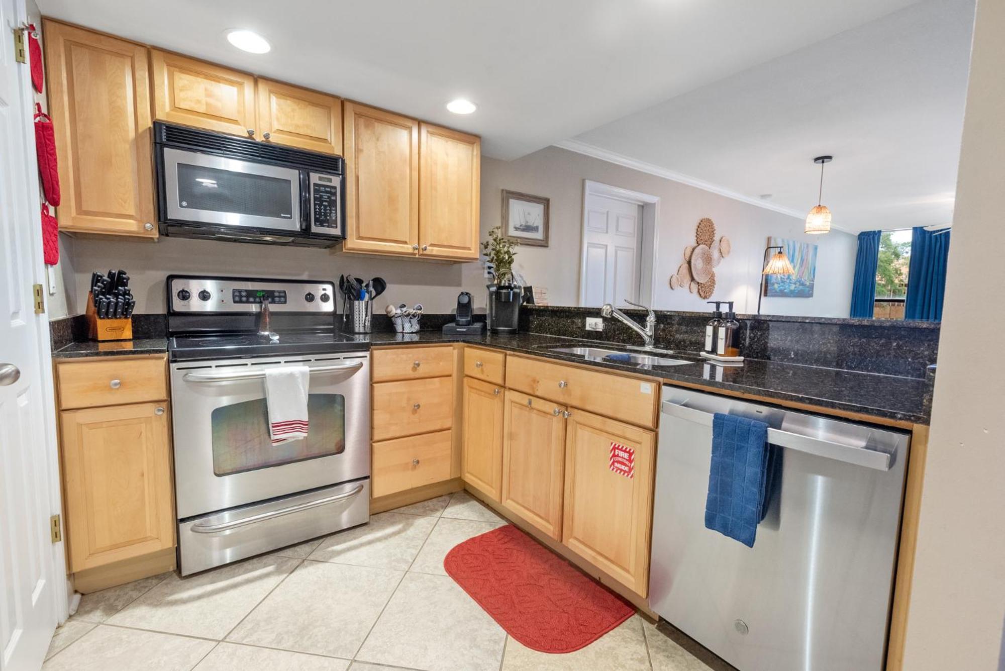 Fun 2 Bed/2 Bath Condo With Pool On Biloxi Beach Zewnętrze zdjęcie