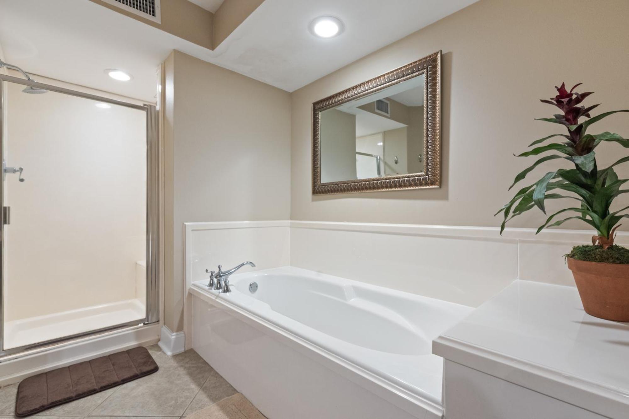 Fun 2 Bed/2 Bath Condo With Pool On Biloxi Beach Zewnętrze zdjęcie