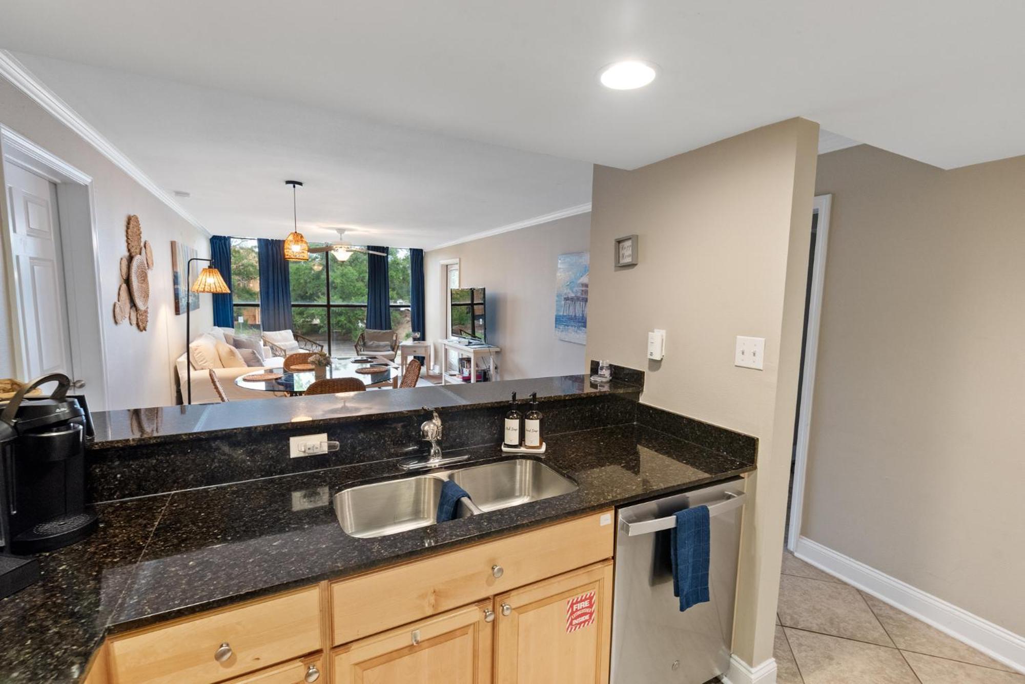 Fun 2 Bed/2 Bath Condo With Pool On Biloxi Beach Zewnętrze zdjęcie